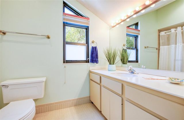6305 PELICAN CREEK CROSSING D, St Petersburg, FL 33707