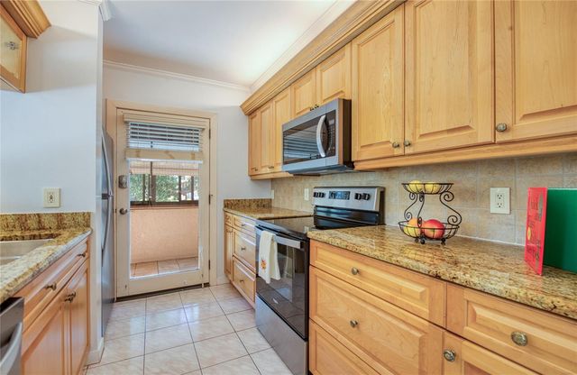 6305 PELICAN CREEK CROSSING D, St Petersburg, FL 33707