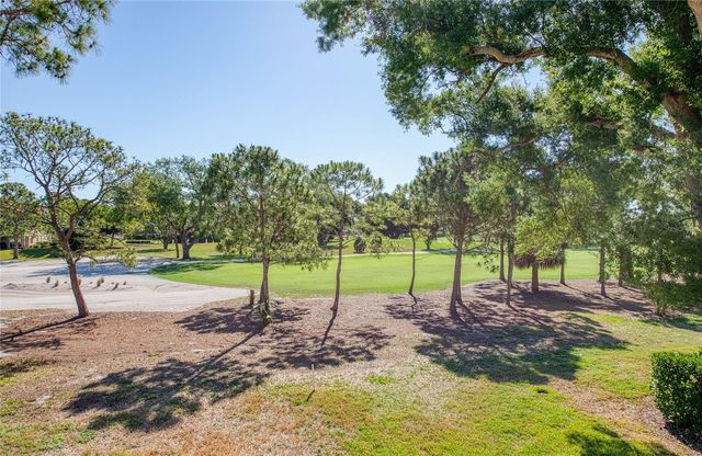 6305 PELICAN CREEK CROSSING D, St Petersburg, FL 33707