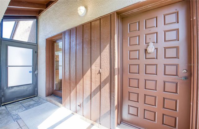 6305 PELICAN CREEK CROSSING D, St Petersburg, FL 33707