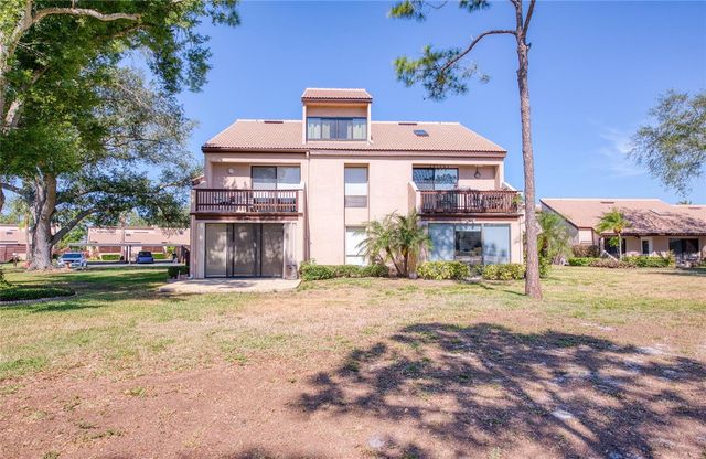 6305 PELICAN CREEK CROSSING D, St Petersburg, FL 33707