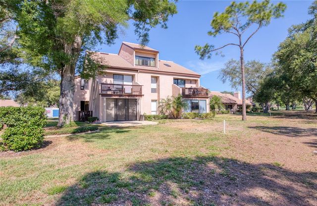6305 PELICAN CREEK CROSSING D, St Petersburg, FL 33707