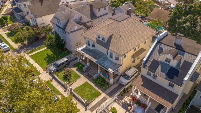 324 Chilton St, Elizabeth City, NJ 07208