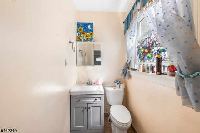 324 Chilton St, Elizabeth City, NJ 07208