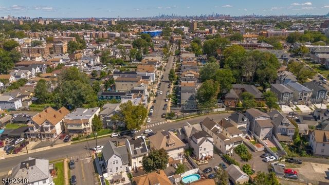 324 Chilton St, Elizabeth City, NJ 07208