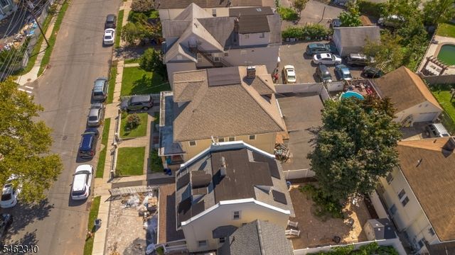 324 Chilton St, Elizabeth City, NJ 07208