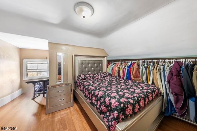 324 Chilton St, Elizabeth City, NJ 07208
