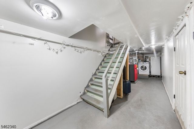324 Chilton St, Elizabeth City, NJ 07208