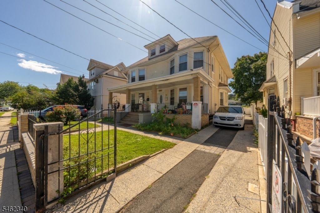 324 Chilton St, Elizabeth City, NJ 07208 — photo 4