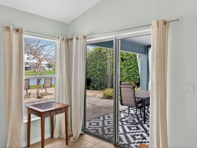 531 High Hawk Circle, Vero Beach, FL 32962