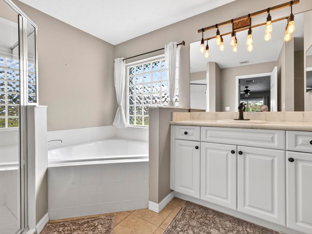 531 High Hawk Circle, Vero Beach, FL 32962