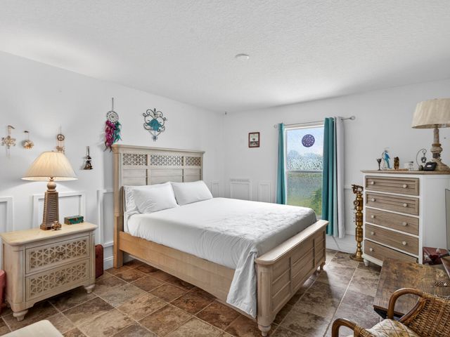 531 High Hawk Circle, Vero Beach, FL 32962