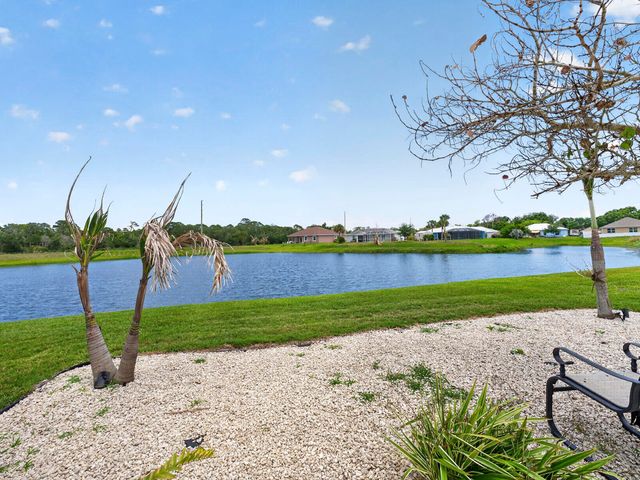 531 High Hawk Circle, Vero Beach, FL 32962