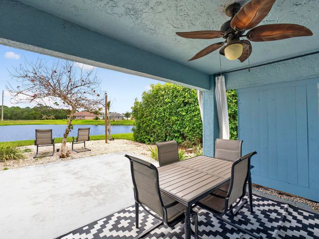 531 High Hawk Circle, Vero Beach, FL 32962