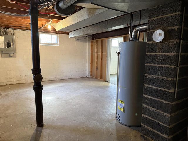 1337 N 9th STREET, Manitowoc, WI 54220