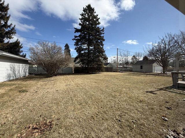 1337 N 9th STREET, Manitowoc, WI 54220