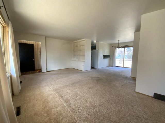 1337 N 9th STREET, Manitowoc, WI 54220