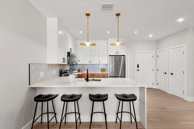27 Guild Street 107, Boston, MA 02119