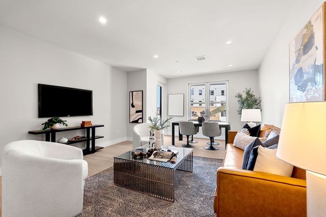 27 Guild Street 107, Boston, MA 02119