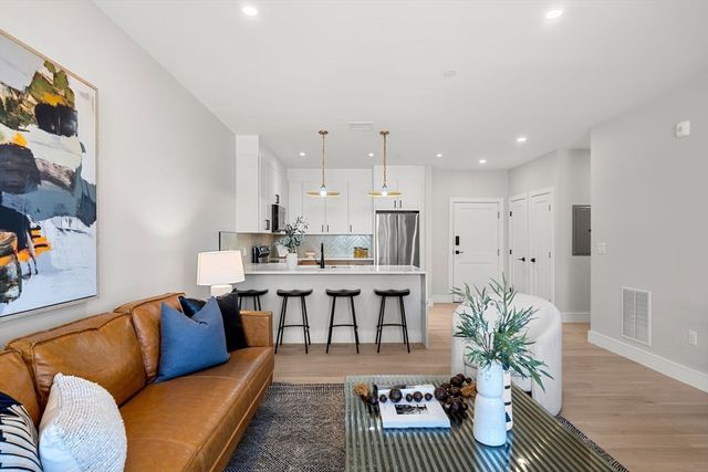27 Guild Street 107, Boston, MA 02119