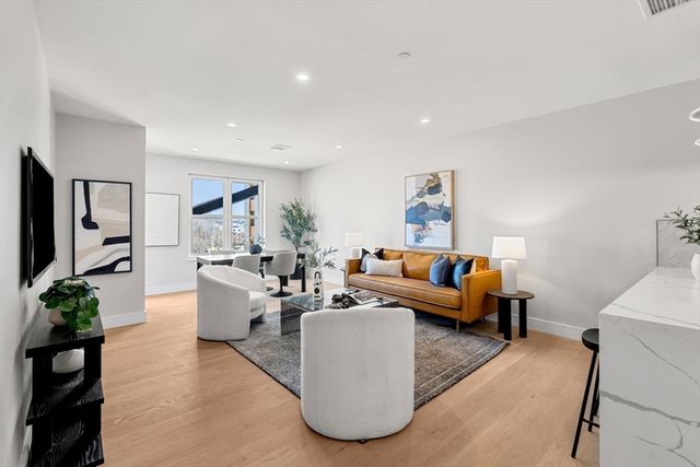 27 Guild Street 107, Boston, MA 02119