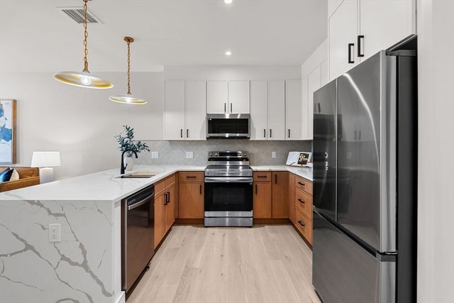 27 Guild Street 107, Boston, MA 02119