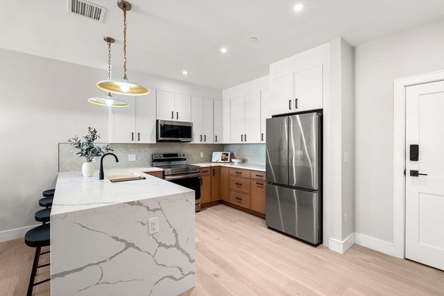27 Guild Street 107, Boston, MA 02119
