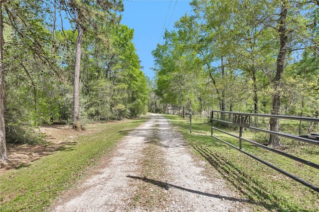 17174 Tierra Buena Drive, Plantersville, TX 77363