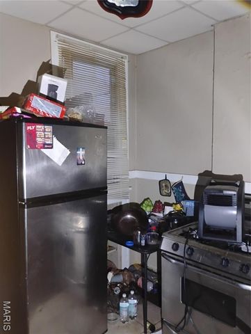 3901 Sherman Place, St Louis, MO 63107