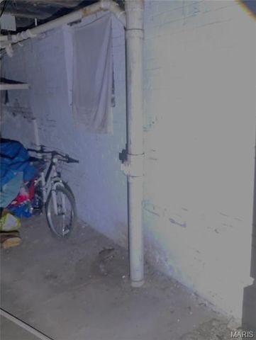 3901 Sherman Place, St Louis, MO 63107