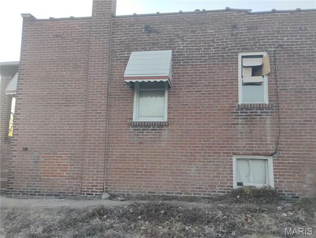 3901 Sherman Place, St Louis, MO 63107