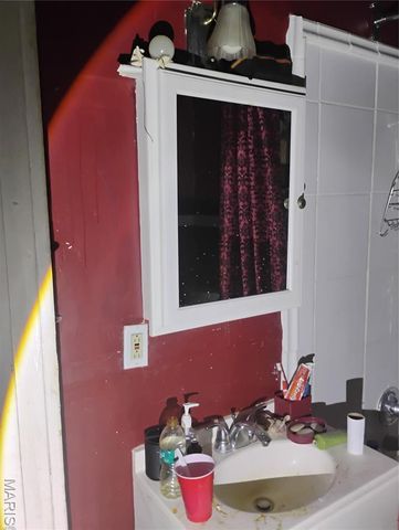 3901 Sherman Place, St Louis, MO 63107