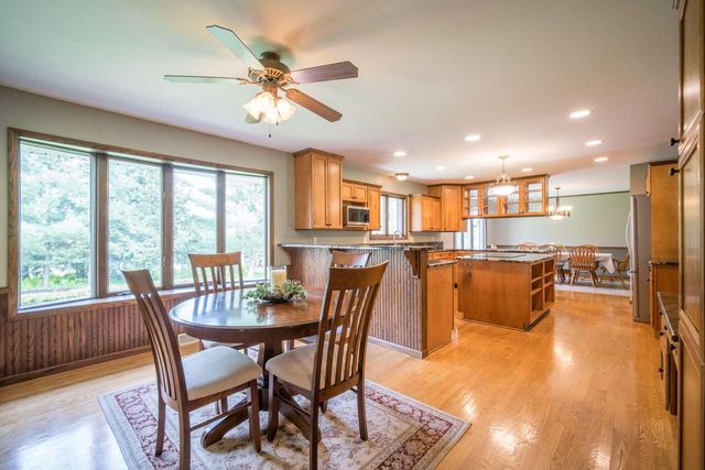5307 Woodstone DRIVE, Slinger, WI 53086