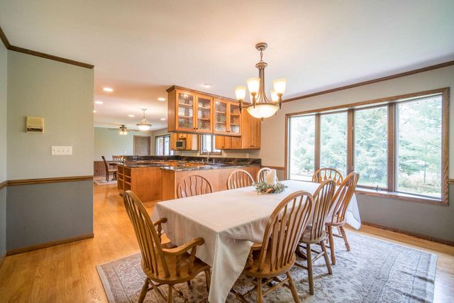 5307 Woodstone DRIVE, Slinger, WI 53086