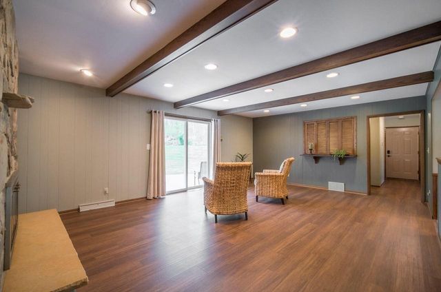 5307 Woodstone DRIVE, Slinger, WI 53086