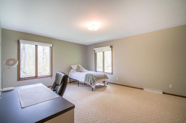 5307 Woodstone DRIVE, Slinger, WI 53086