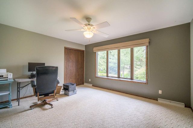 5307 Woodstone DRIVE, Slinger, WI 53086