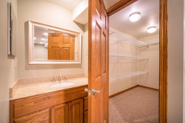 5307 Woodstone DRIVE, Slinger, WI 53086
