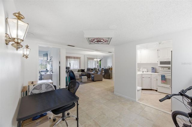 1009 S BAYSHORE BOULEVARD 204, Safety Harbor, FL 34695