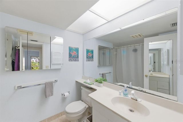 1009 S BAYSHORE BOULEVARD 204, Safety Harbor, FL 34695