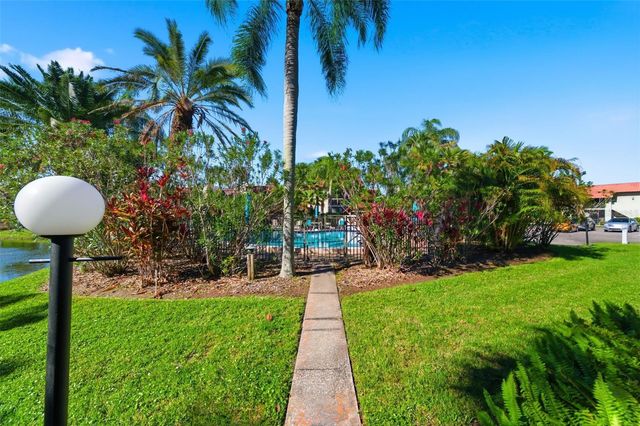 1009 S BAYSHORE BOULEVARD 204, Safety Harbor, FL 34695