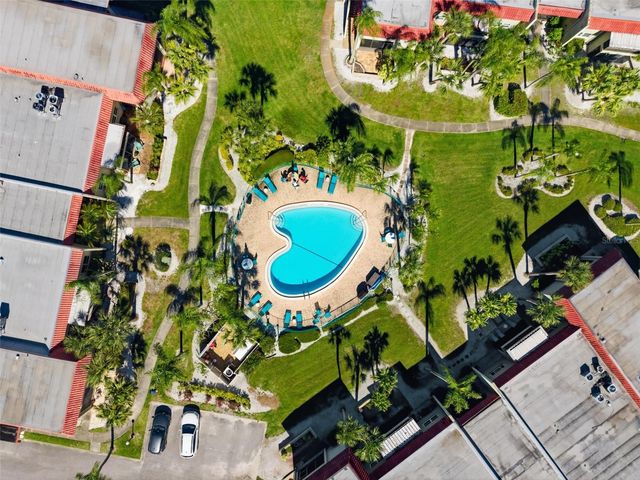 1009 S BAYSHORE BOULEVARD 204, Safety Harbor, FL 34695