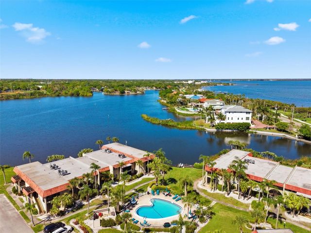 1009 S BAYSHORE BOULEVARD 204, Safety Harbor, FL 34695