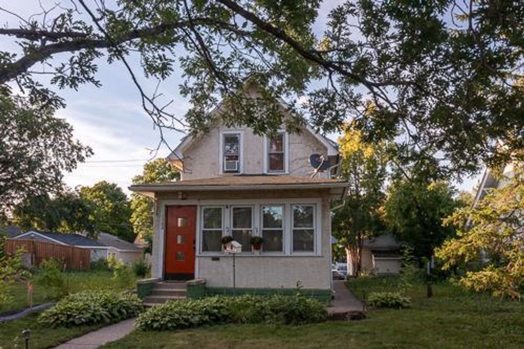 1303 Randolph Avenue, Saint Paul, MN 55105