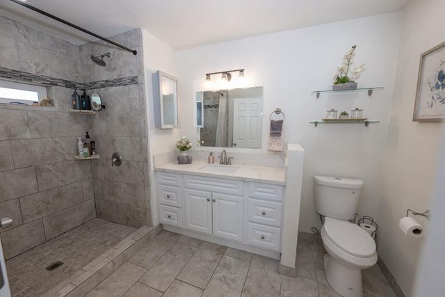 2064 Ashlan Avenue, Clovis, CA 93611