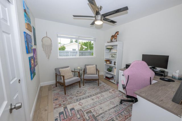 2064 Ashlan Avenue, Clovis, CA 93611