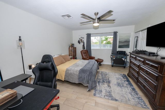 2064 Ashlan Avenue, Clovis, CA 93611