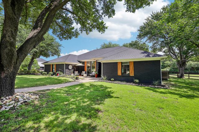 925 Meadow Drive, Copper Canyon, TX 75077
