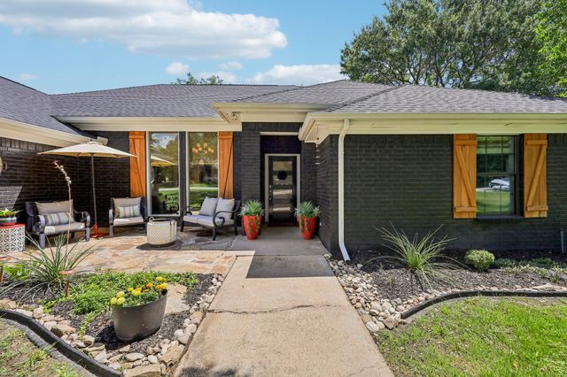 925 Meadow Drive, Copper Canyon, TX 75077
