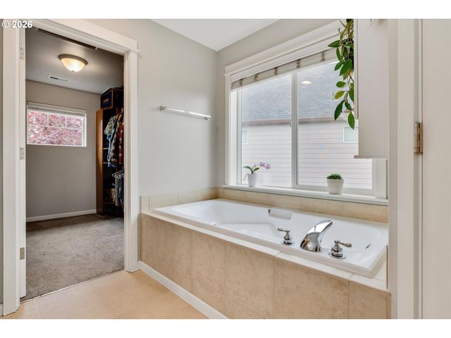12720 Se DREAM WEAVER Ct, Happy Valley, OR 97086